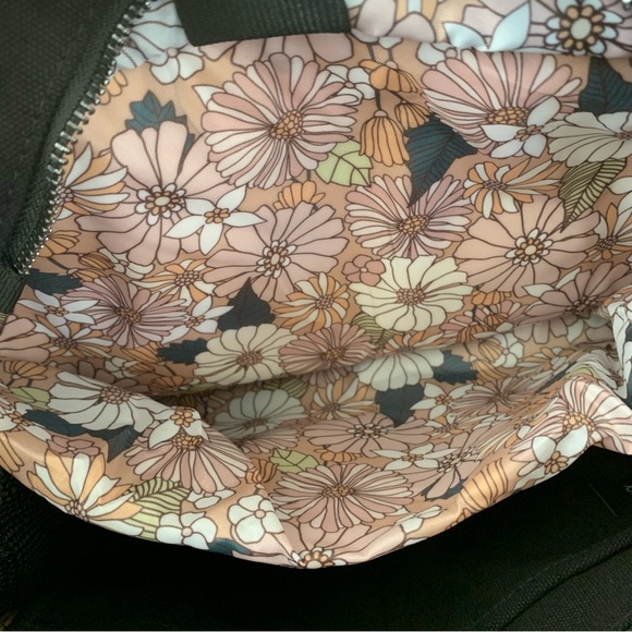 Pop flex Sloane tote in small - Picture 7 of 12